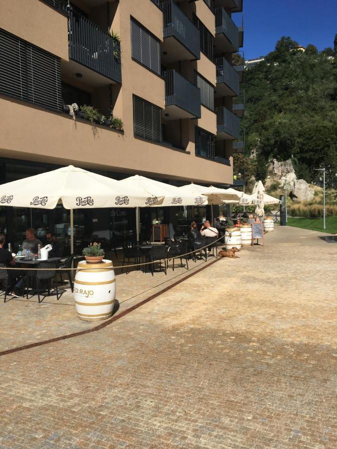 Bratislava Center, River Front, Private Parking Included Exterior photo